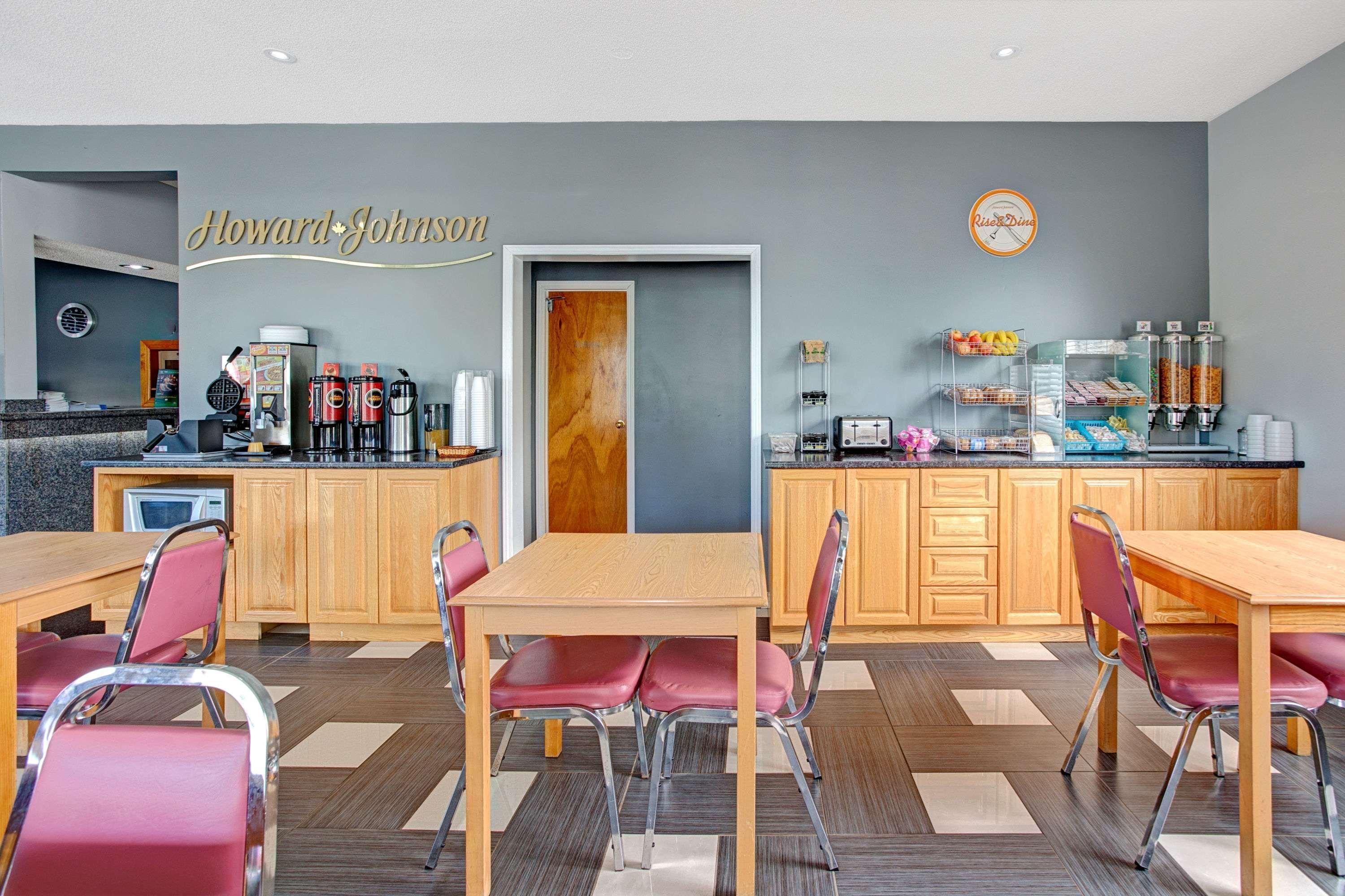 Howard Johnson By Wyndham Ґананокве Екстер'єр фото
